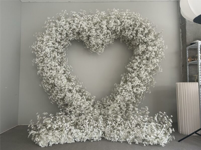 A017 hot sale babys breath heart shaped floral arch for events decor